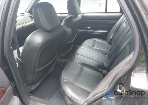 2005 Mercury Grand Marquis Ls/Lse from USA, damaged, VIN 2MEHM75W75X625631